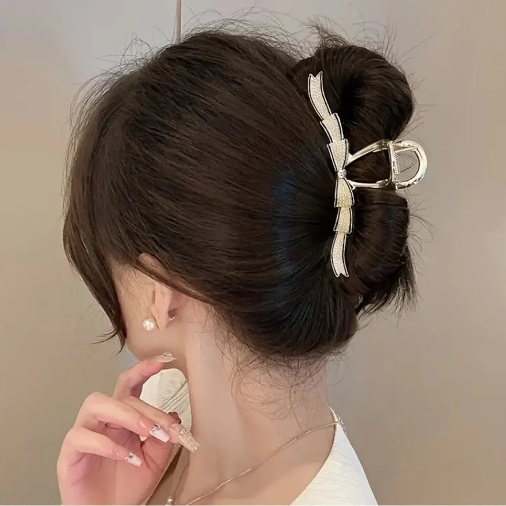 NEW Beautiful Luxury Gold Black Bow Crystal Pearl Hair Clip